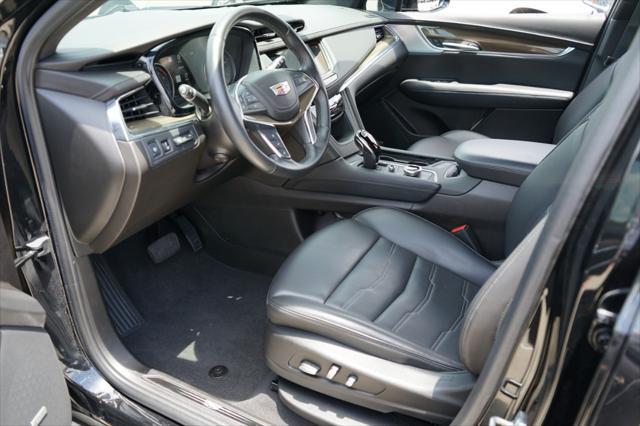 used 2022 Cadillac XT5 car, priced at $30,950