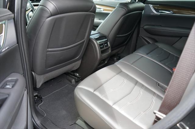 used 2022 Cadillac XT5 car, priced at $30,950