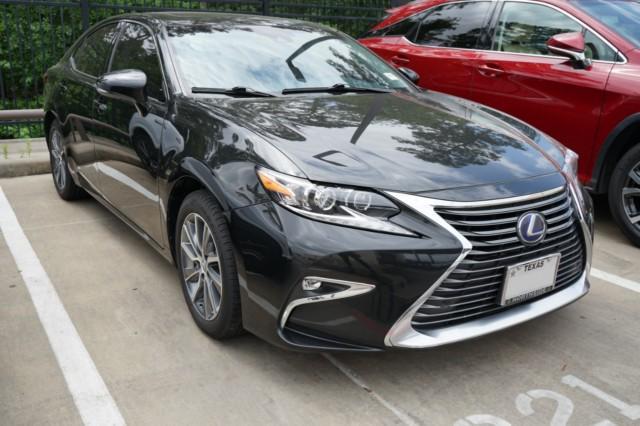 used 2018 Lexus ES 300h car, priced at $25,124