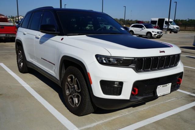 used 2022 Jeep Grand Cherokee car, priced at $39,987