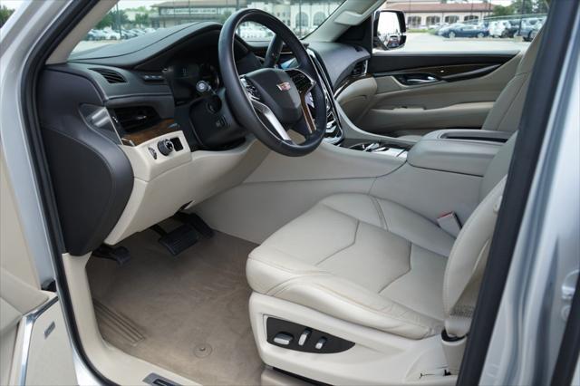 used 2018 Cadillac Escalade ESV car, priced at $22,479