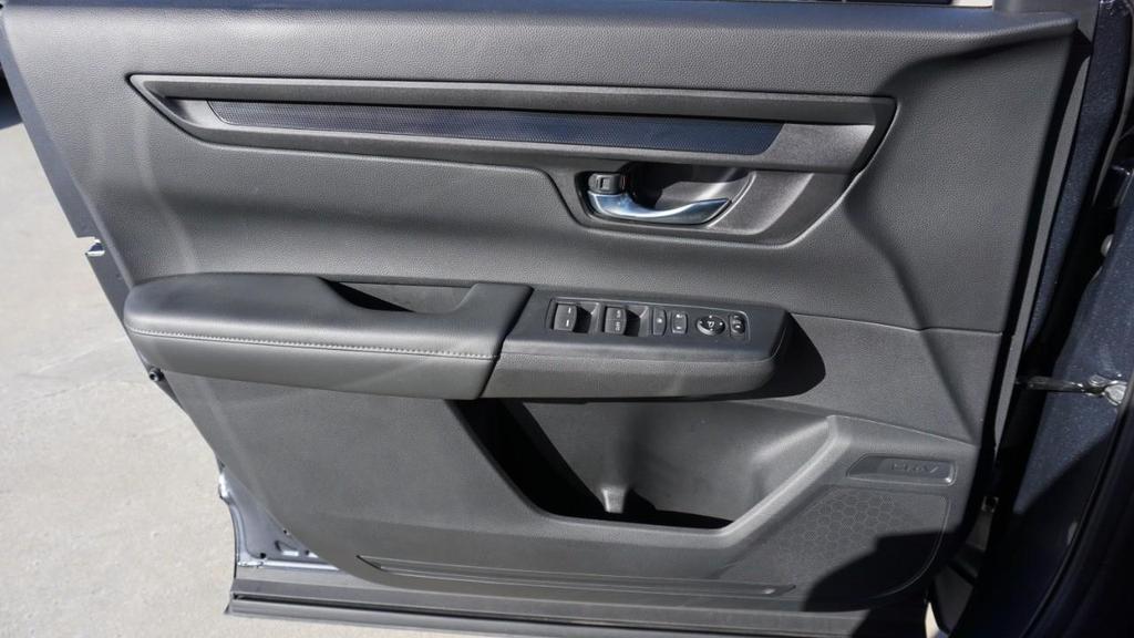 used 2025 Honda CR-V car, priced at $27,500