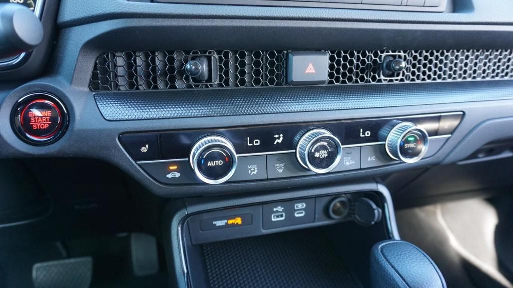 used 2025 Honda CR-V car, priced at $27,500