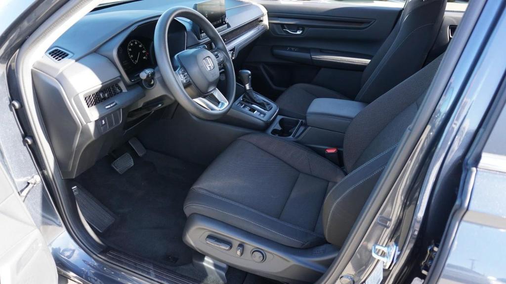 used 2025 Honda CR-V car, priced at $27,500