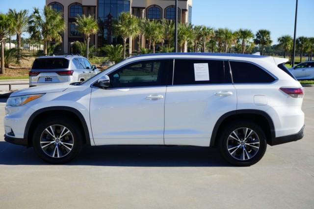 used 2016 Toyota Highlander car, priced at $17,700