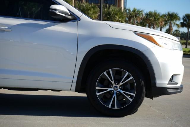 used 2016 Toyota Highlander car, priced at $17,700