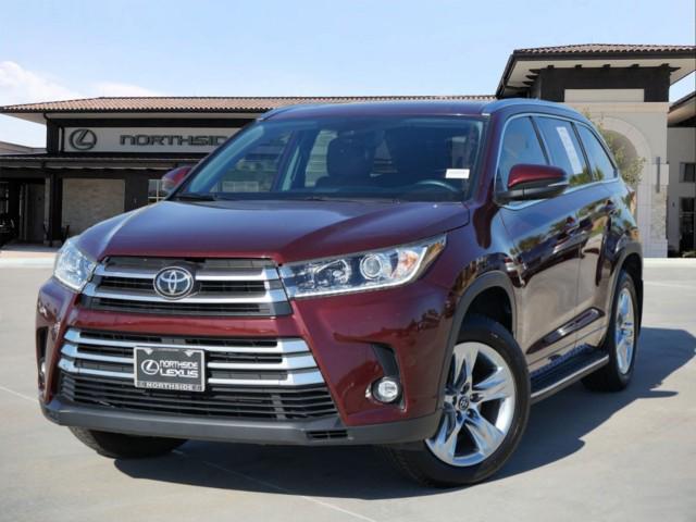 used 2019 Toyota Highlander car, priced at $28,900