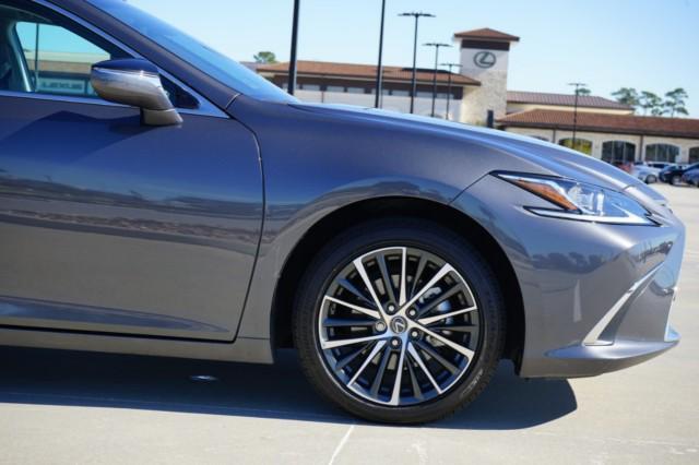 used 2024 Lexus ES 350 car, priced at $43,547