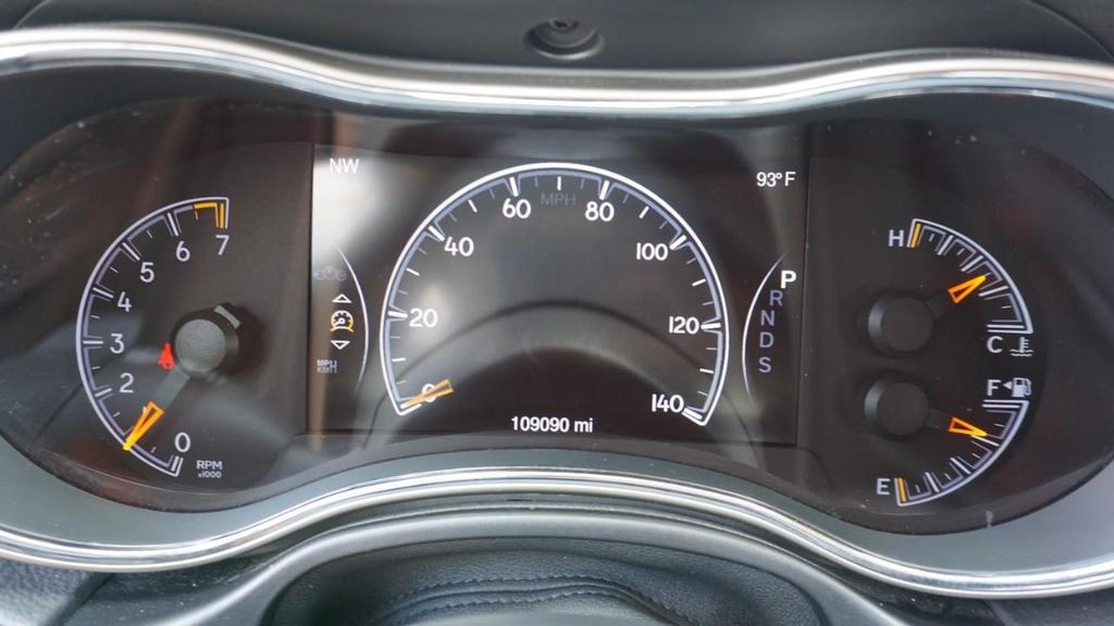 used 2015 Jeep Grand Cherokee car, priced at $11,900