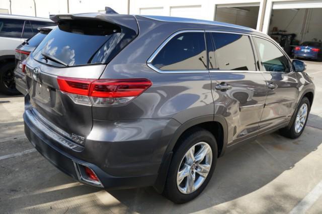 used 2017 Toyota Highlander car, priced at $18,950