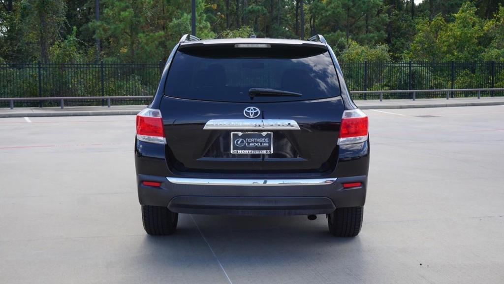 used 2013 Toyota Highlander car, priced at $12,710
