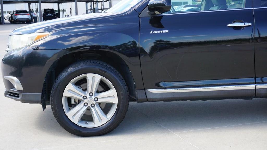used 2013 Toyota Highlander car, priced at $12,710