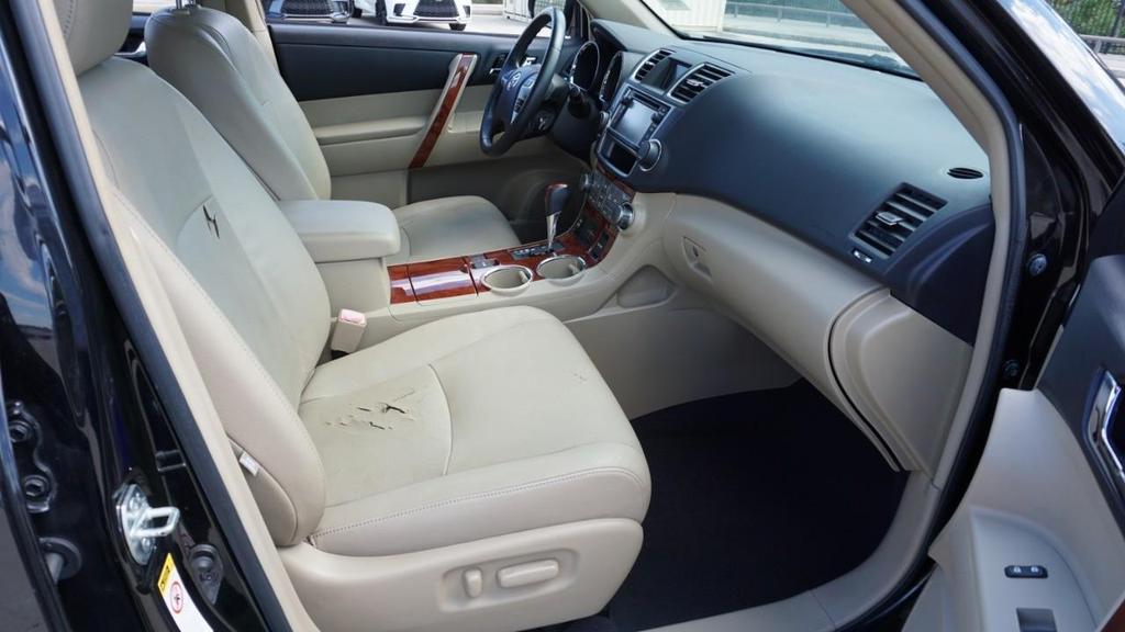 used 2013 Toyota Highlander car, priced at $12,710