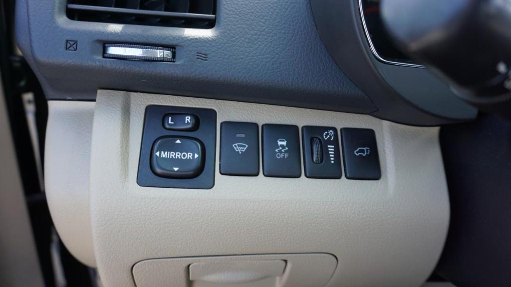 used 2013 Toyota Highlander car, priced at $12,710