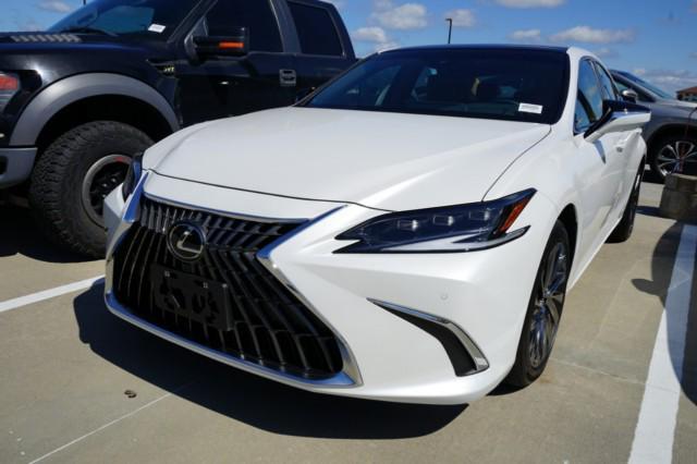 used 2025 Lexus ES 350 car, priced at $54,603