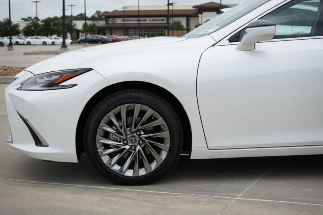 used 2025 Lexus ES 350 car, priced at $53,300