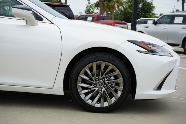used 2025 Lexus ES 350 car, priced at $53,300