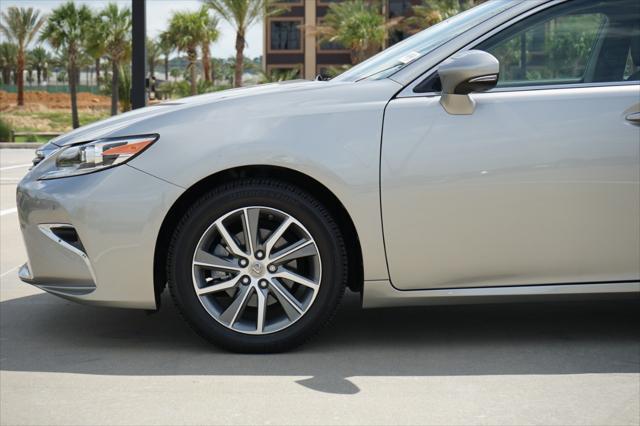used 2017 Lexus ES 300h car, priced at $25,393