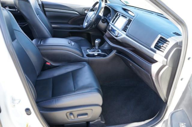 used 2019 Toyota Highlander car, priced at $26,200