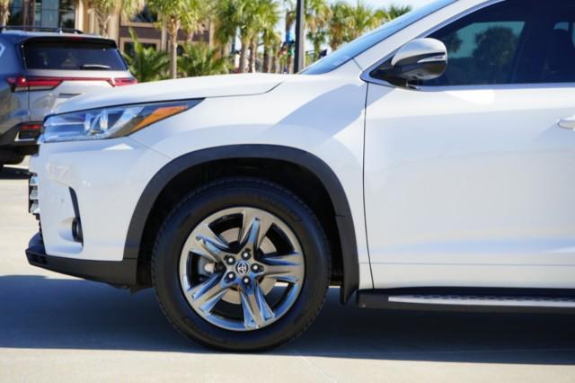 used 2019 Toyota Highlander car, priced at $26,200