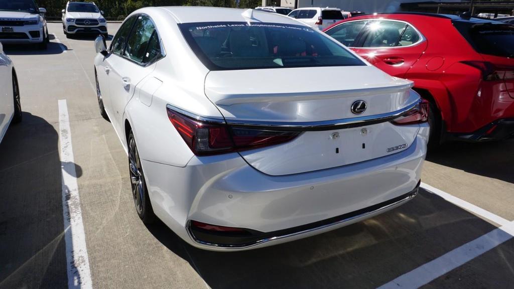 used 2024 Lexus ES 300h car, priced at $51,900