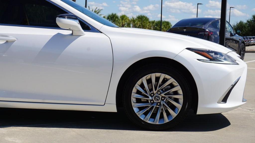 used 2023 Lexus ES 350 car, priced at $44,155