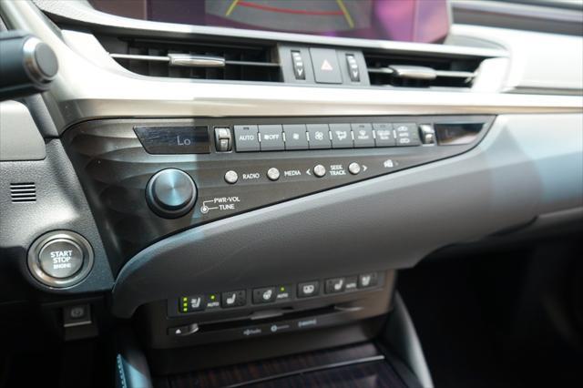 used 2019 Lexus ES 350 car, priced at $25,201