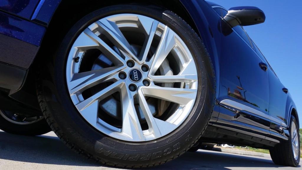 used 2022 Audi Q7 car, priced at $38,810