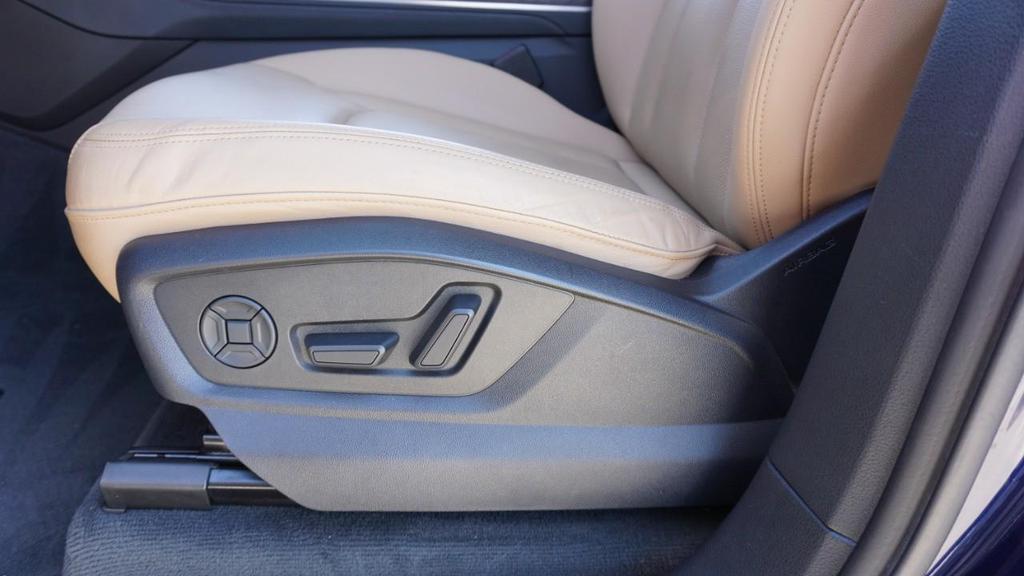 used 2022 Audi Q7 car, priced at $38,810