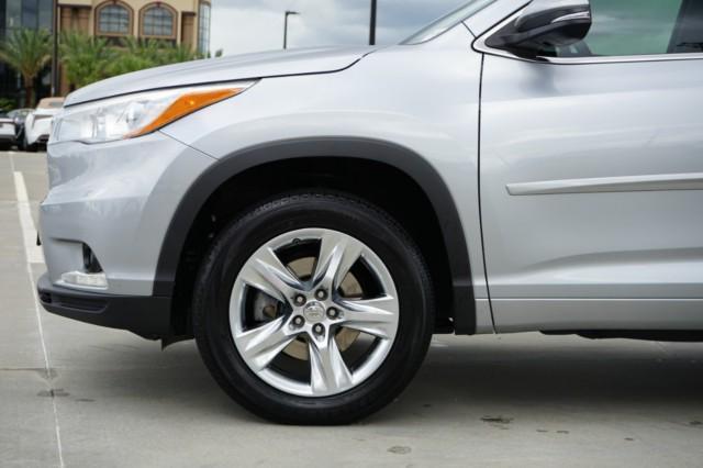 used 2014 Toyota Highlander car, priced at $16,900