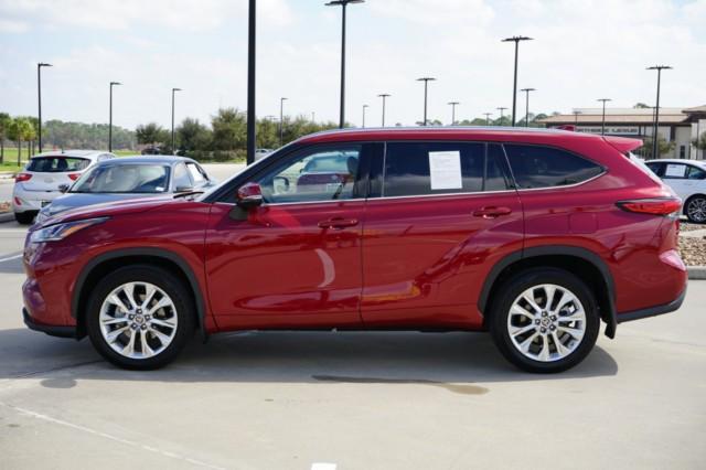 used 2020 Toyota Highlander car, priced at $38,693