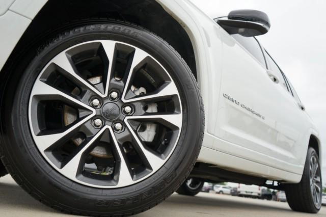 used 2023 Jeep Grand Cherokee car, priced at $38,609