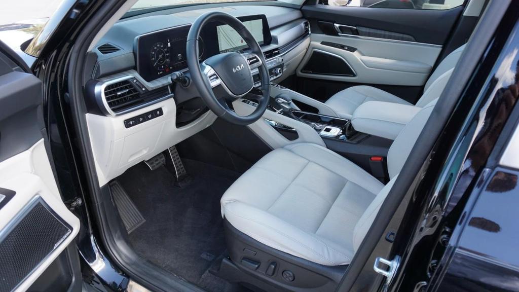 used 2024 Kia Telluride car, priced at $38,498