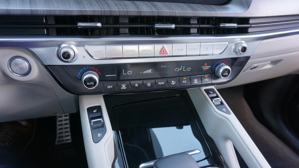 used 2024 Kia Telluride car, priced at $38,498