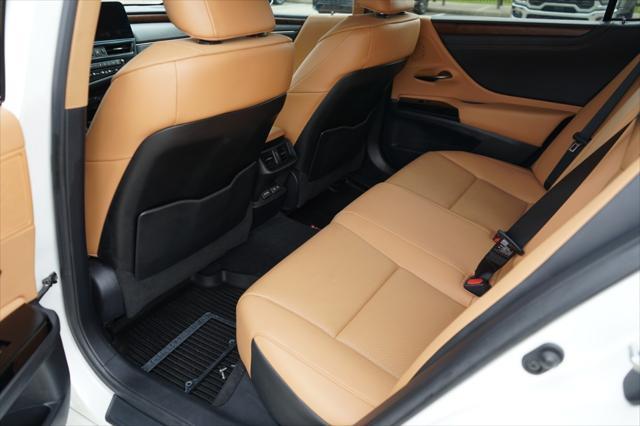 used 2022 Lexus ES 350 car, priced at $38,900