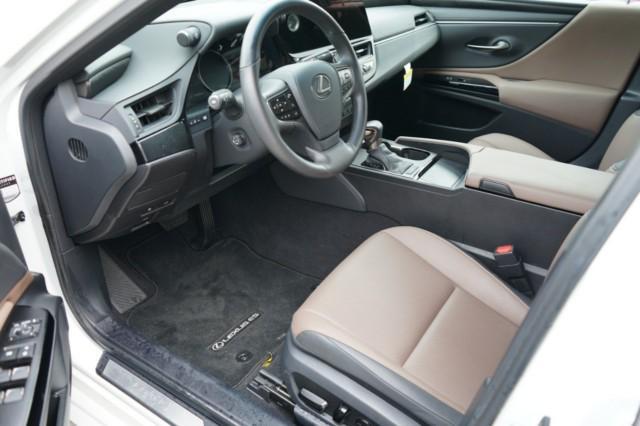 used 2024 Lexus ES 350 car, priced at $43,380