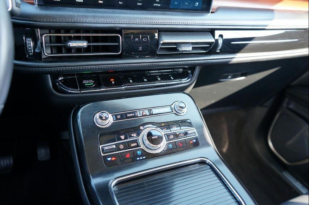 used 2021 Lincoln Nautilus car, priced at $23,900
