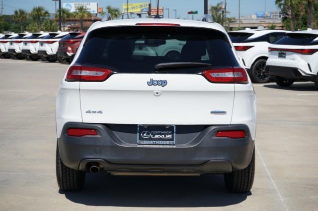 used 2018 Jeep Cherokee car, priced at $14,999