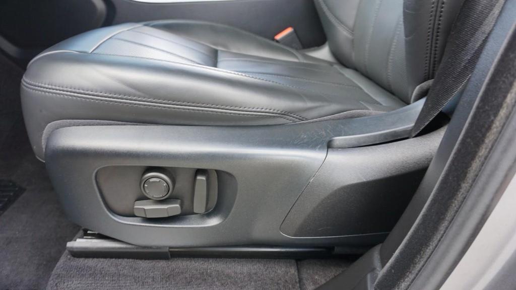 used 2019 Land Rover Range Rover Sport car, priced at $36,900