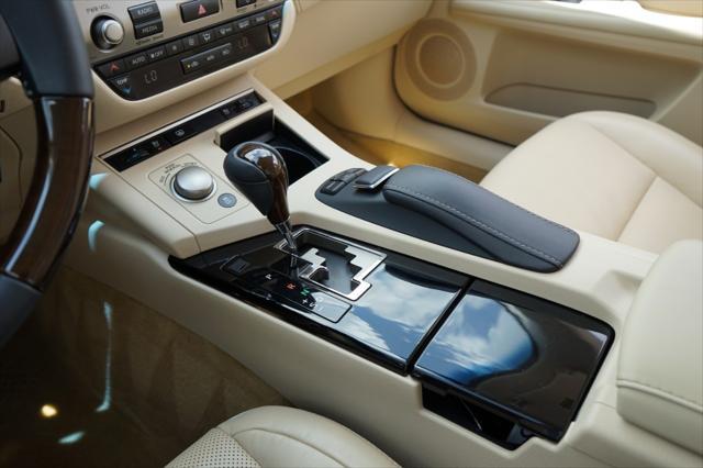 used 2014 Lexus ES 350 car, priced at $17,300