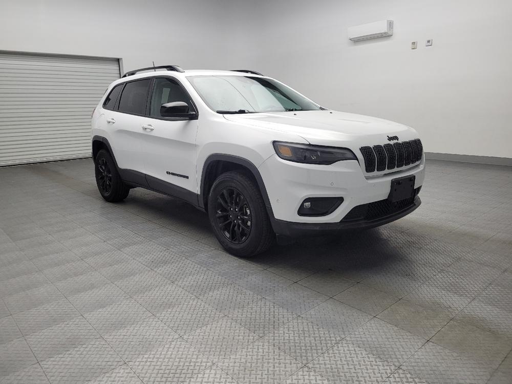 used 2023 Jeep Cherokee car, priced at $28,695