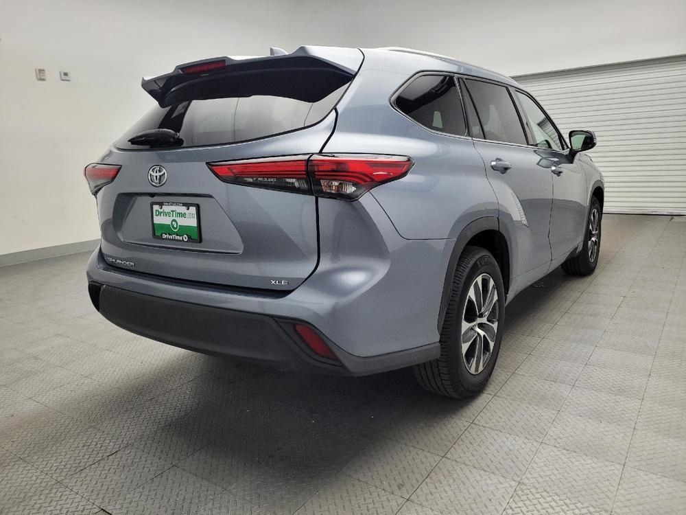 used 2022 Toyota Highlander car, priced at $29,695