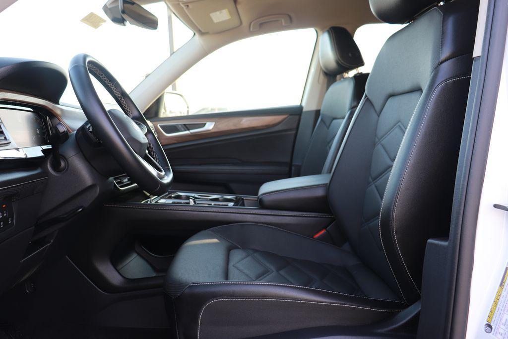 used 2025 Volkswagen Atlas car, priced at $37,000