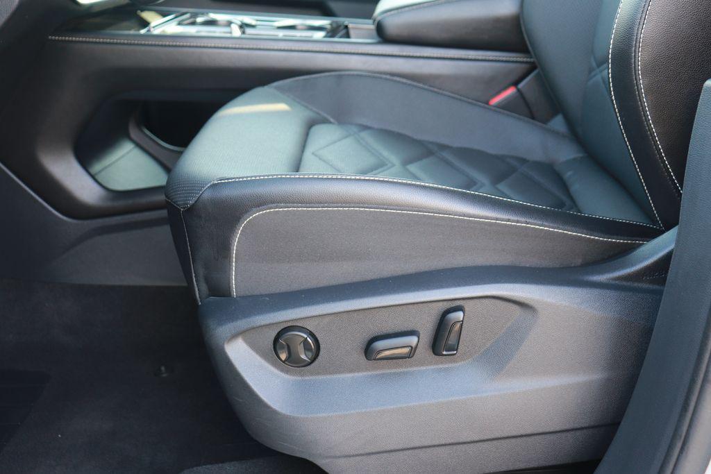 used 2025 Volkswagen Atlas car, priced at $37,000