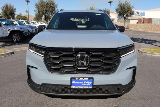 new 2025 Honda Pilot car, priced at $43,232