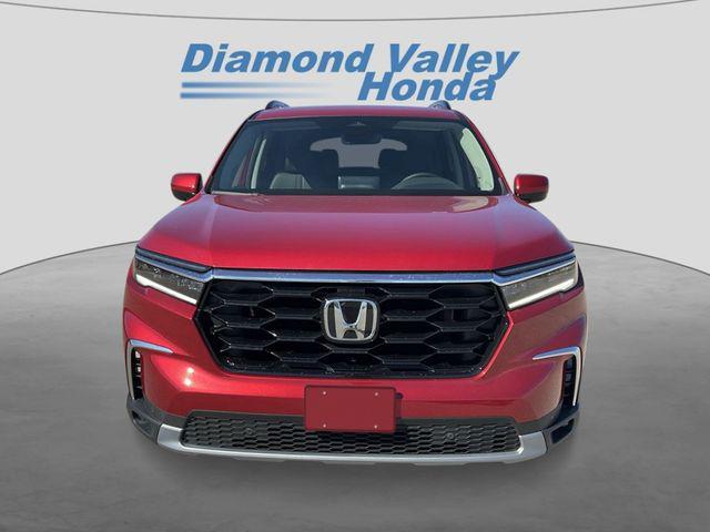 new 2025 Honda Pilot car, priced at $49,583