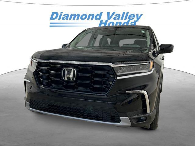 new 2025 Honda Pilot car, priced at $44,316