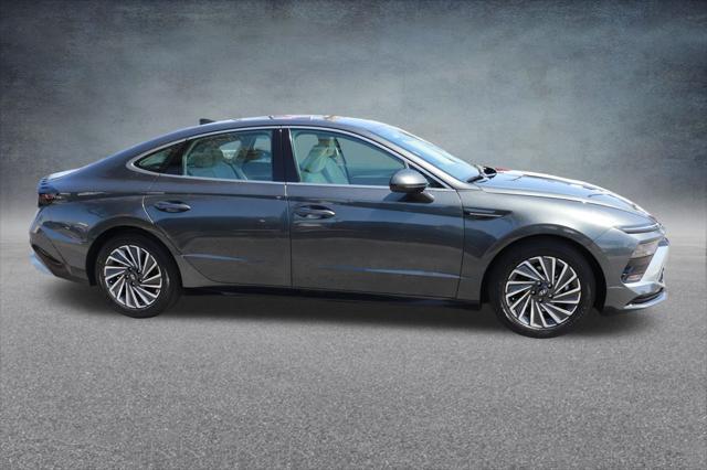 used 2024 Hyundai Sonata Hybrid car, priced at $25,500