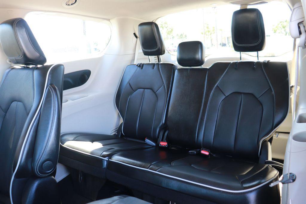 used 2023 Chrysler Pacifica Hybrid car, priced at $26,000