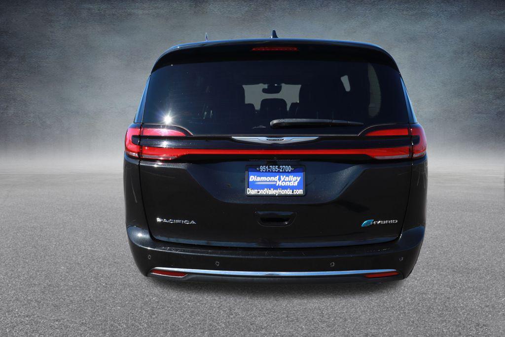 used 2023 Chrysler Pacifica Hybrid car, priced at $26,000